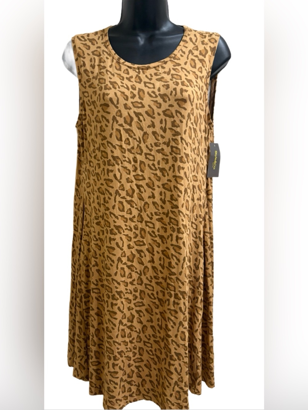 Sleeveless Leopard Print Dress ⭐️NWT⭐️